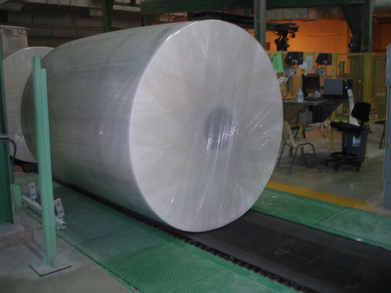 02-paper-roll-wrapping-stretch-wrapping-1.jpg