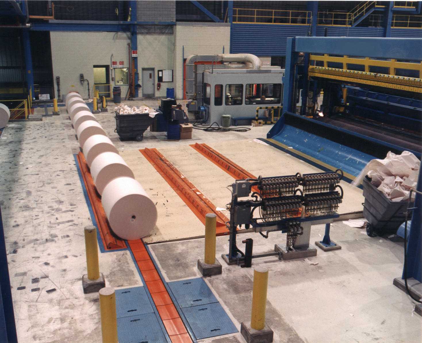 paper - roll handling - conveying system - deck stops (1)